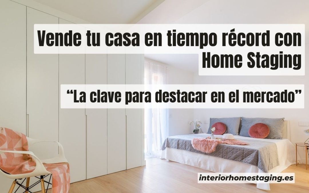 Dormitorio con cama king size en tonos grises y rosas, decorado para destacar con Home Staging.