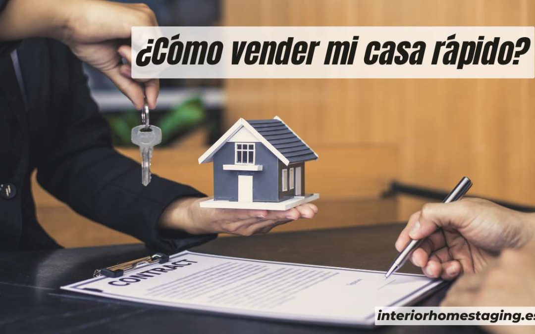 Representación de una transacción inmobiliaria con dos personas estrechando manos tras cerrar la venta de una vivienda.